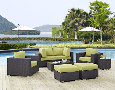 Why Rattan Makes The Best Garden Furniture?